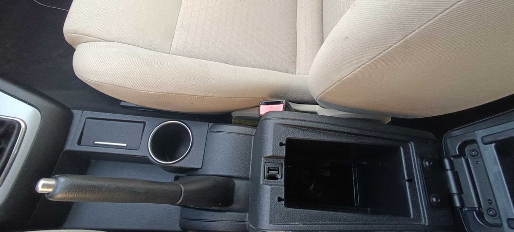 Vand ford mondeo 1.8 benzina