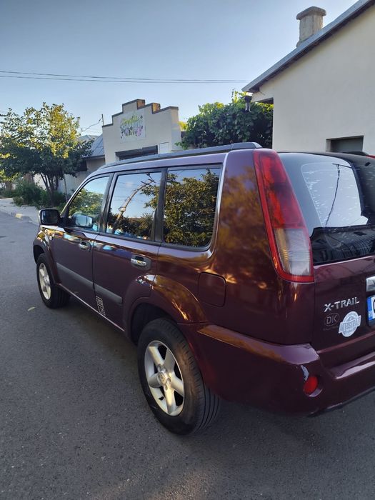 Nissan  X  Trail