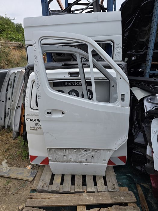 Mercedes benz Sprinter A910 2020 предна дясна врата