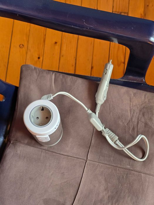 Инвертор за ток 12/220 v