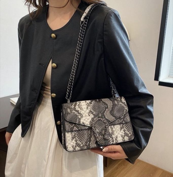 Сумочка под питон