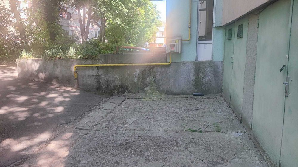 Inchiriez garaj zona Piata Traian