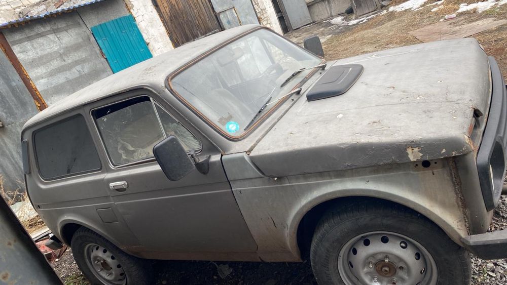 Продам ниву 2121