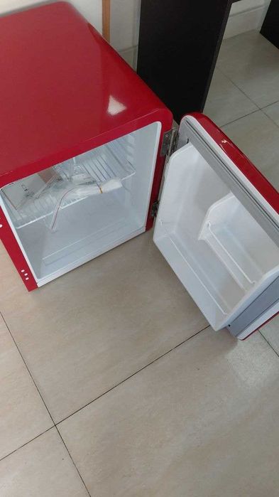 Mini frigider Klarstein 48L Roșu [#142146#]