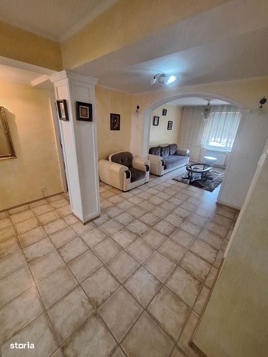 Apartament 4 camere -zonă centrală, spital Județean