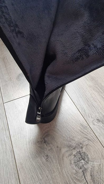 Продам кожанные сапоги