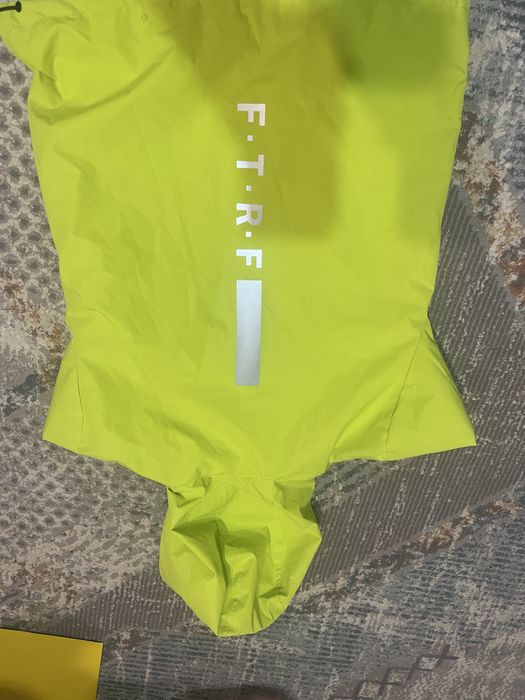 Ветровка на мальчика 134