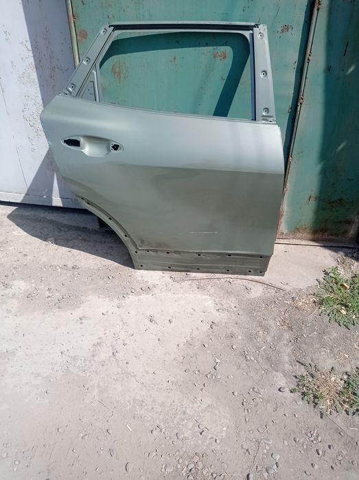 Kia sporteyg задняя правая дверь