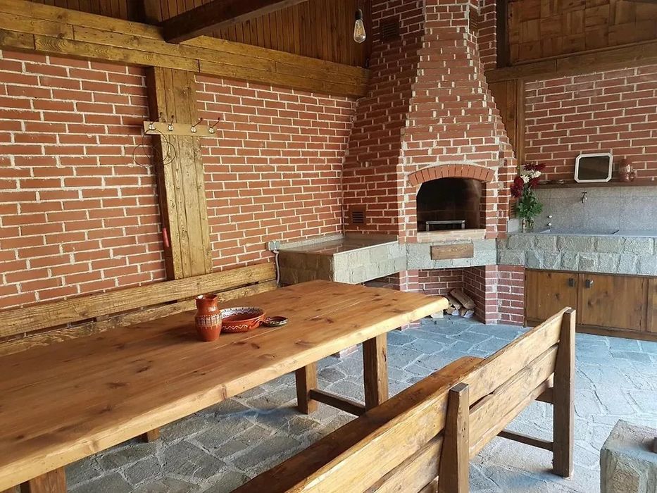 Дава се под наем Къща в Разлог - 180 кв.м за 229.5 € - Снимка #21