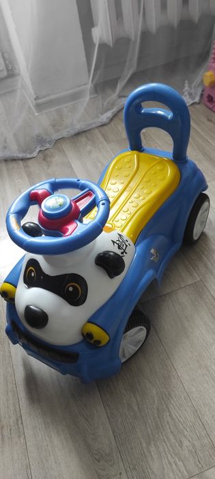 Продам толокар машинку