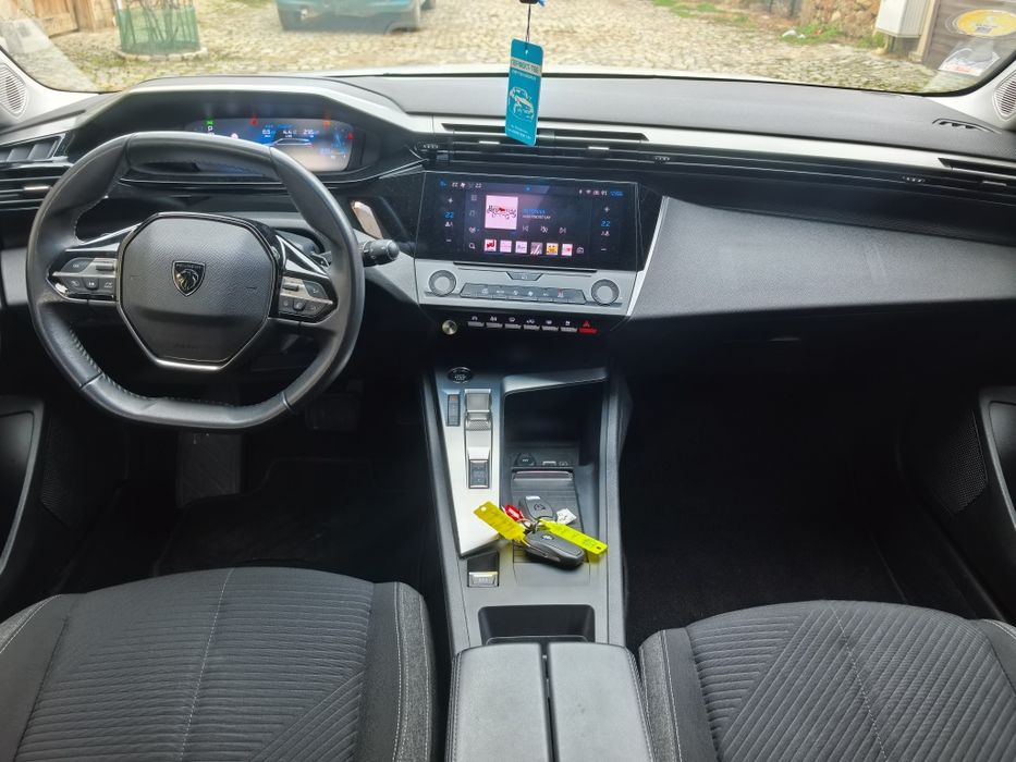 Peugeot 308 sw 2022Г.1.5HDI 131kc EAT8