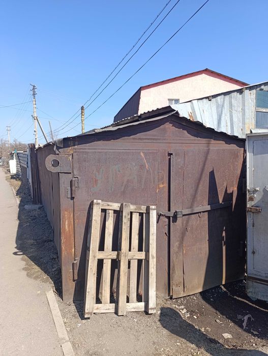 Продам гараж 3/7 метра