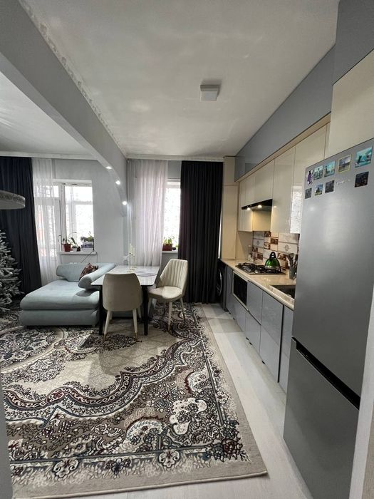 Квартира сотилади