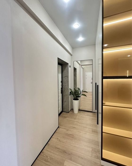 Продам квартиру 2/4/10 Яккасарайский район ,Центр ,вид на Tashkent