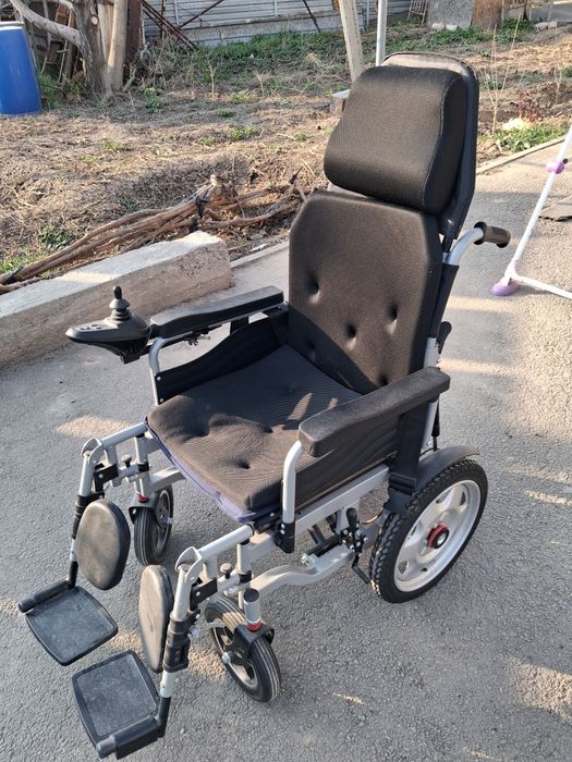Кресло-коляска для инвалидов