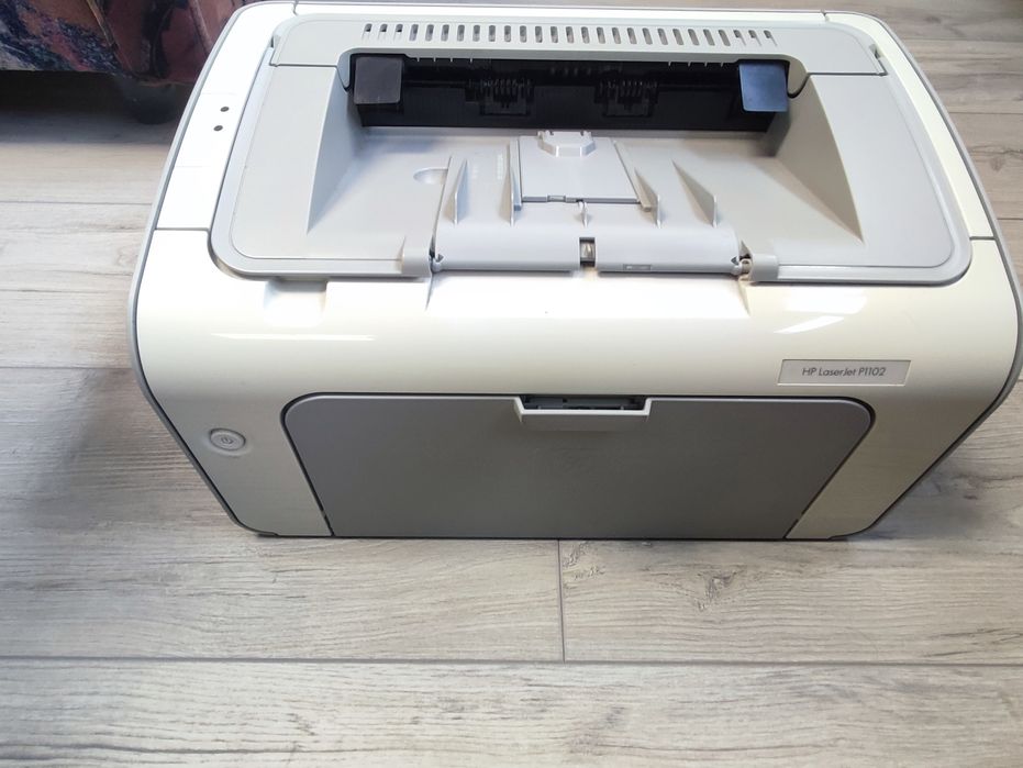 Принтер HP LaserJet P1002 лазерен принтер за офис/дом  laser printer