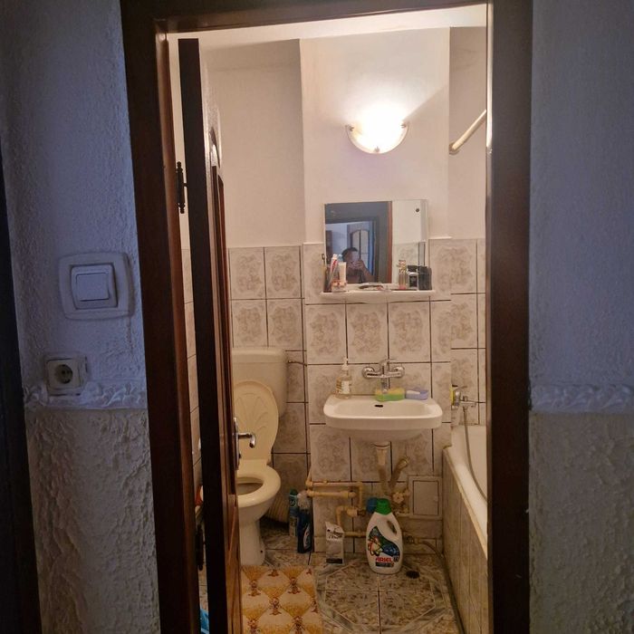 Apartament decomandat 2 camere zona MB-URI
