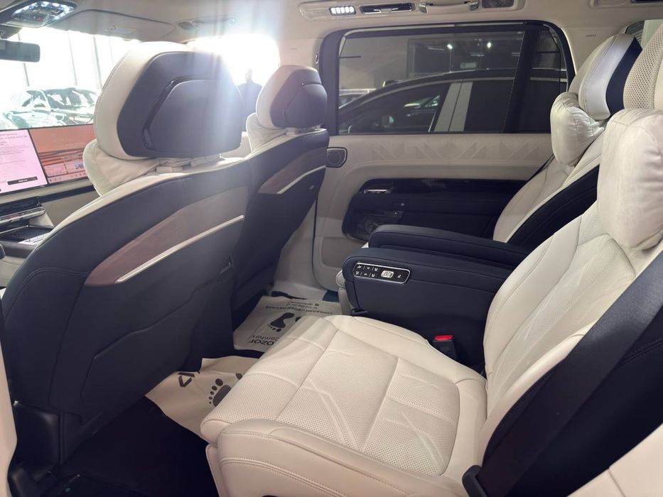 Zeekr 9x черного цвета