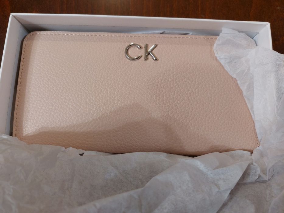 Портфейл Келвин Клайн