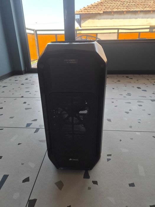 Graphite Series™ 780T Full-Tower PC Case