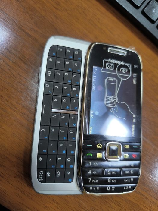 Смартфон Nokia E75