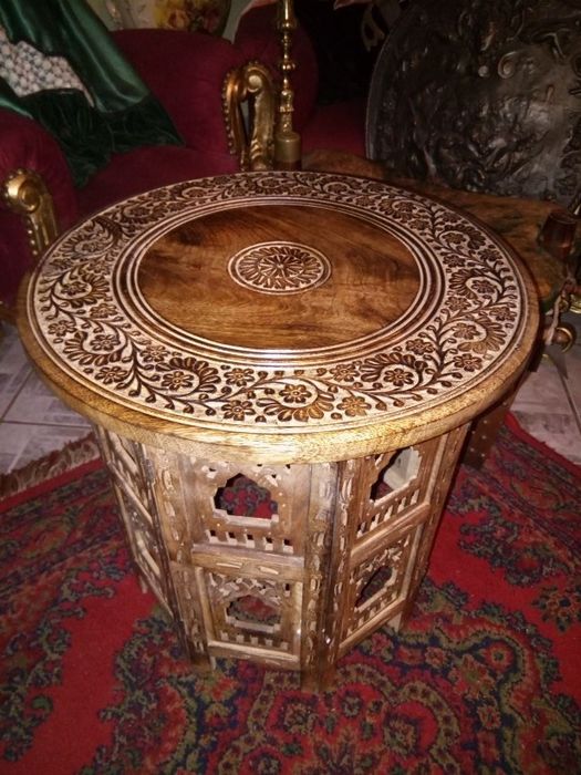Măsuță superbă in stil oriental