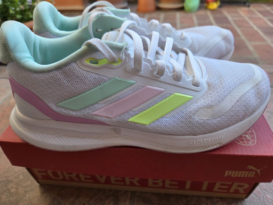 adidas Sportswear Мрежести спортни обувки Runfalcon 5 с лого, Бледа лила/Ледено синьо/Лайм зелено