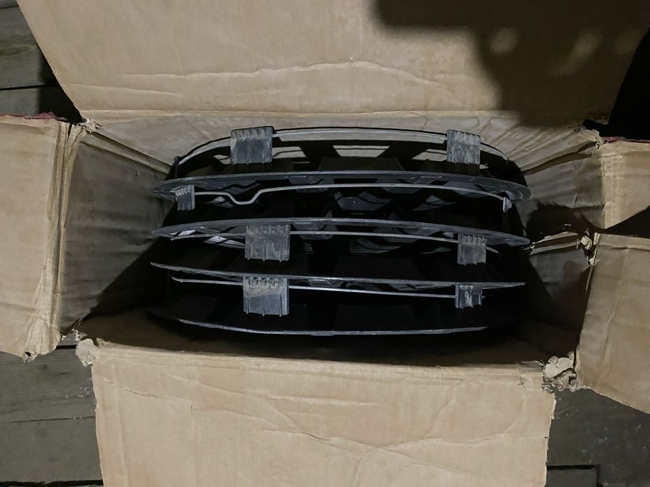 Продам колпак дешево