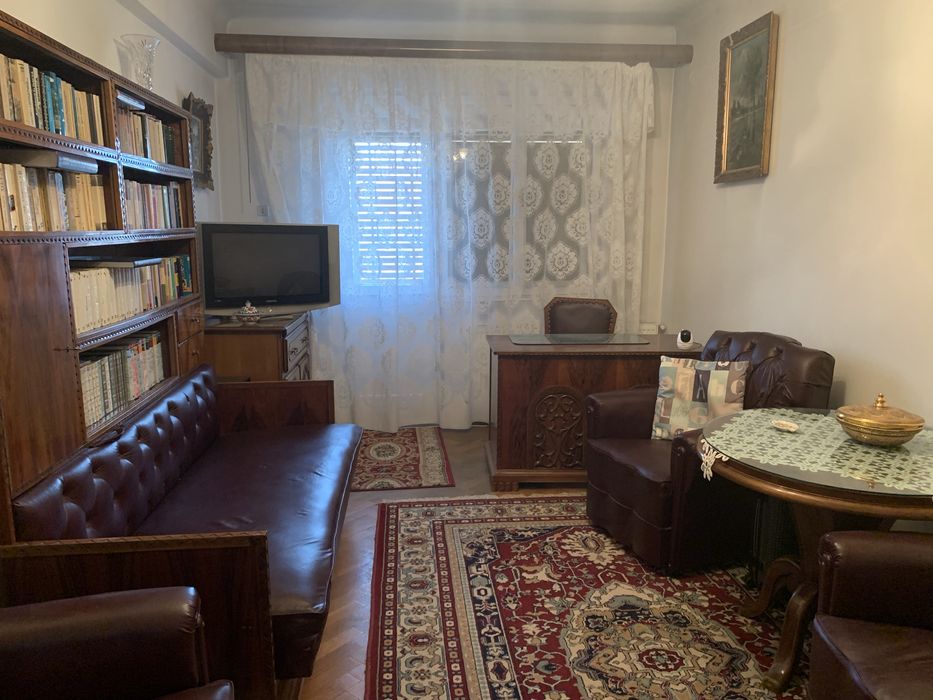 Apartament 3 camere mobilat, decomandat, 100 mp utili + garaj încălzit | Semicentral: Gruia – Str. Cîmpeni