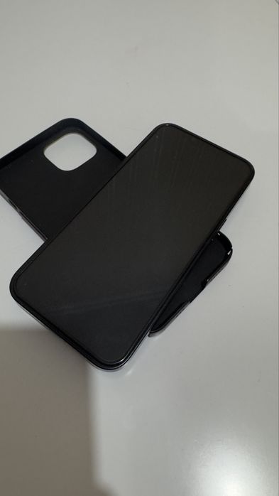 Продам айфон 13