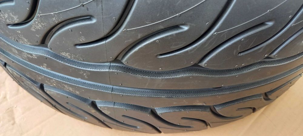 Гума YOKOHAMA ADVAN  255 40 ZR20 /101Y/ джанта ADVAN GT 20"  GT 18"