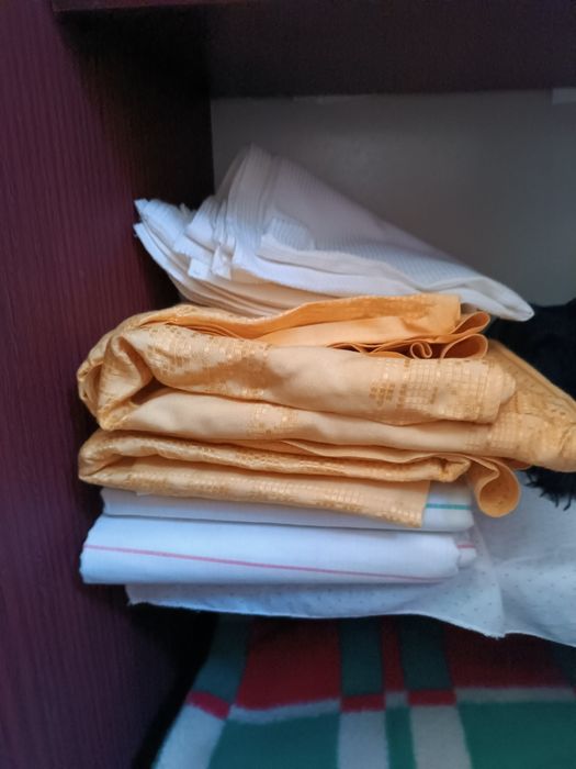 Продам ситцевые отрезы,покрывало,шерстяные одеяла