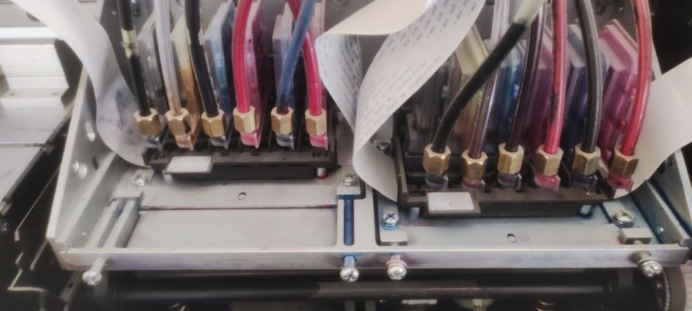 Banner stanok sotiladi