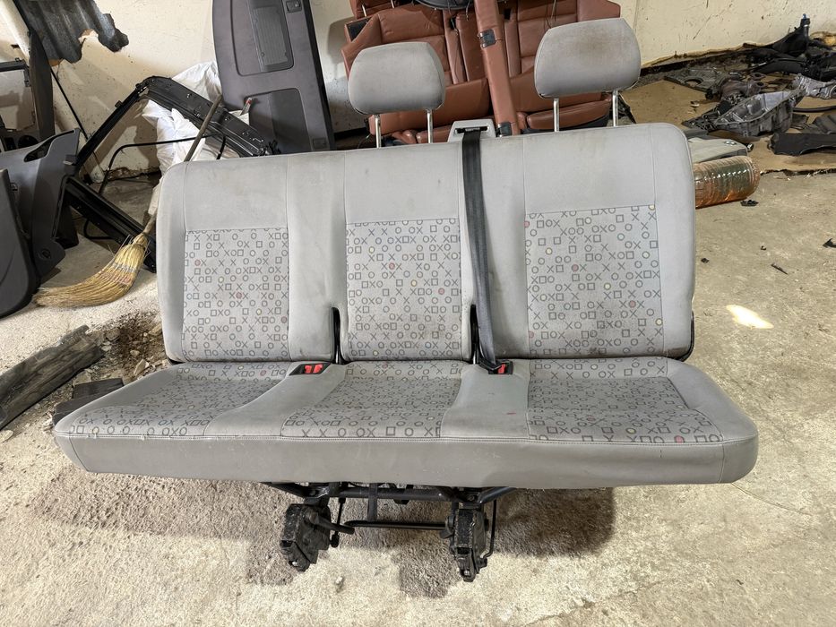 Седалка тройна vw transporter t5 т5