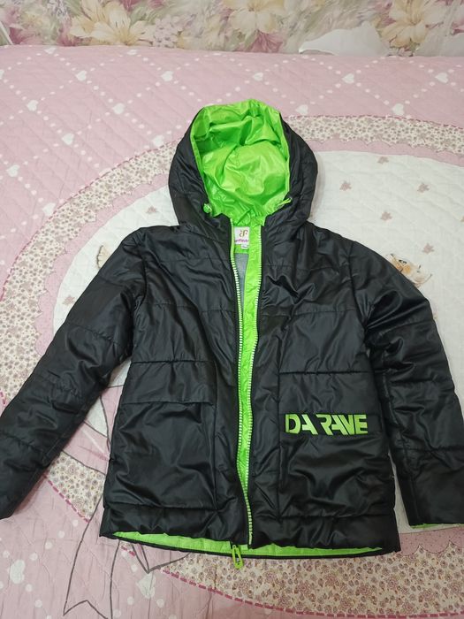 Продаю. Детские куртки