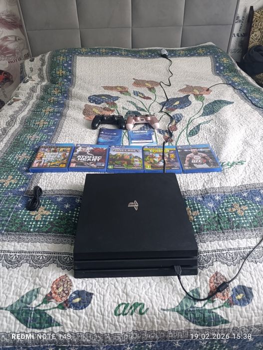 Продам PS4Pro все есть