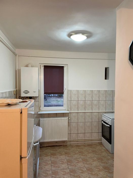 Închiriez garsoniera