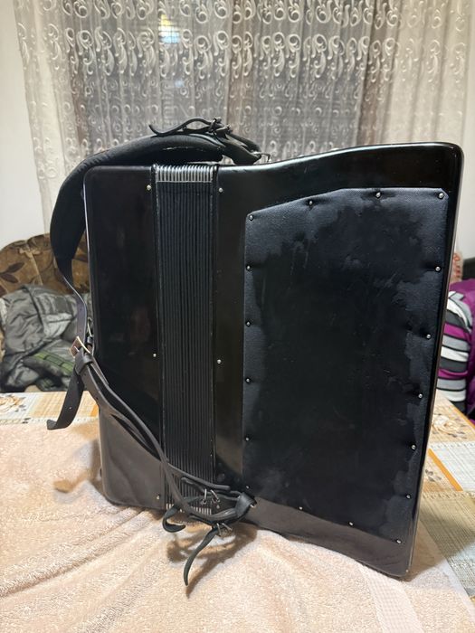 Акордеон Weltmeister S4 - 120 баса