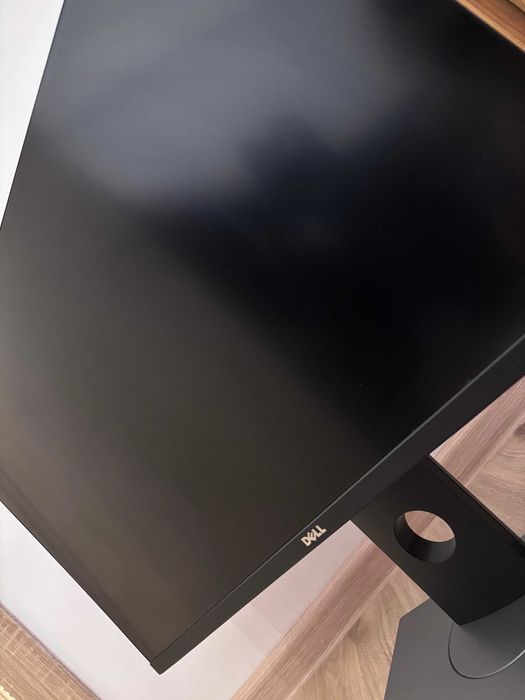 Monitor Dell Ultrasharp UP2716D