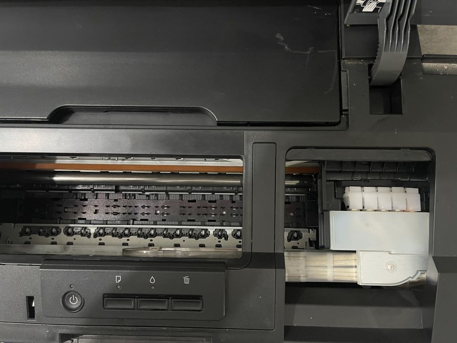 Продам цветной принтер A3 Epson L1300