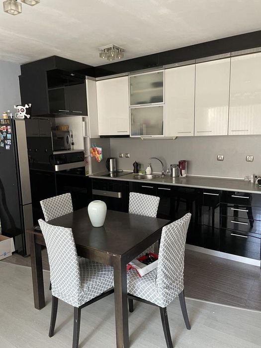 Дава се под наем Тристаен апартамент в София, Изток - 92 кв.м за 850 € - Снимка #3