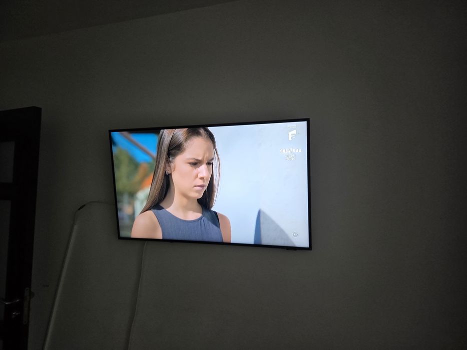 Tv Led Crystal Ultra HD Samsung Smart Slim 4K HD 108 cm
