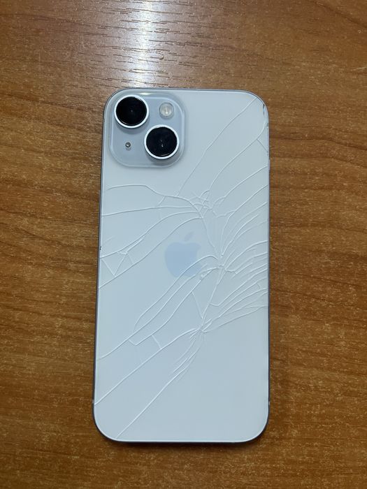 Продам Iphone 15 128gb
