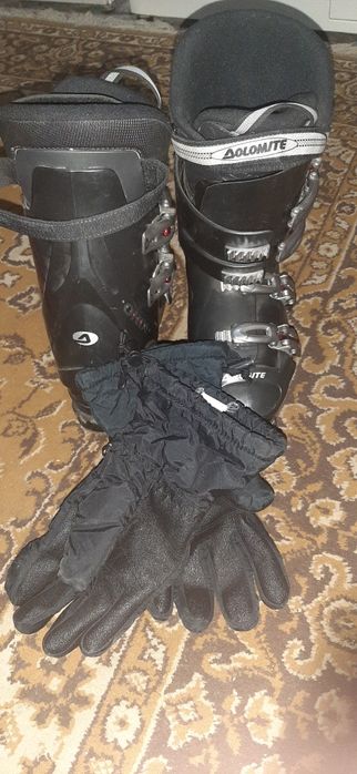 Лыжи горные и ботинки