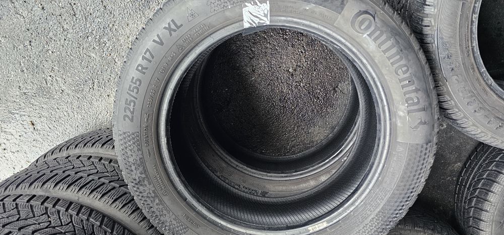 225 55 R 17 Continental iarna