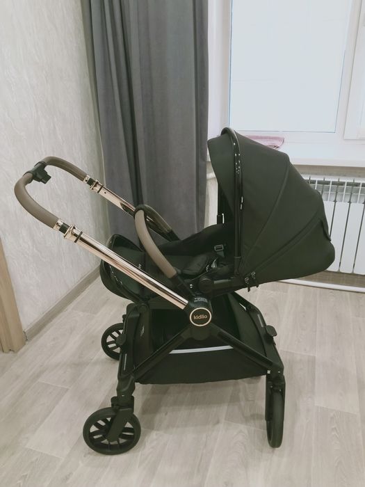 Продаю коляску новую