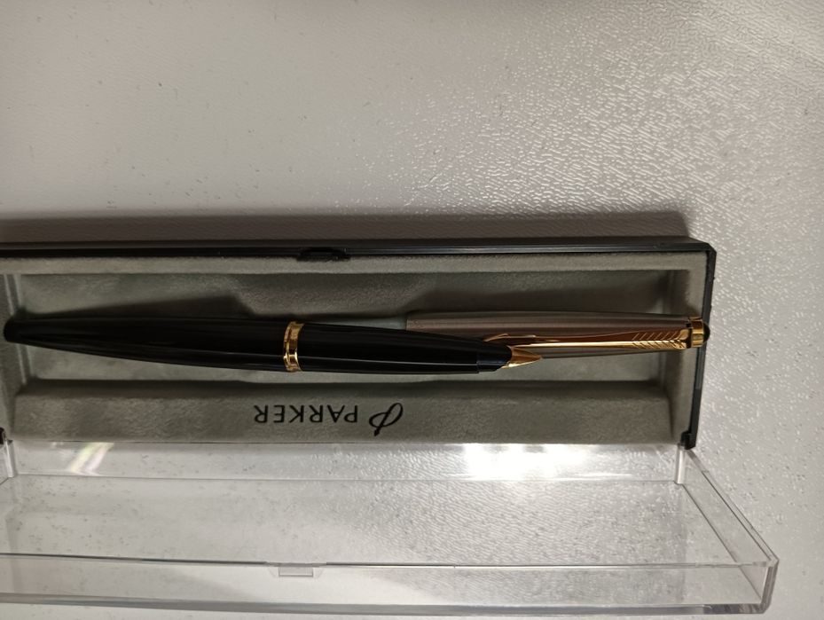 Stilou Parker Nou