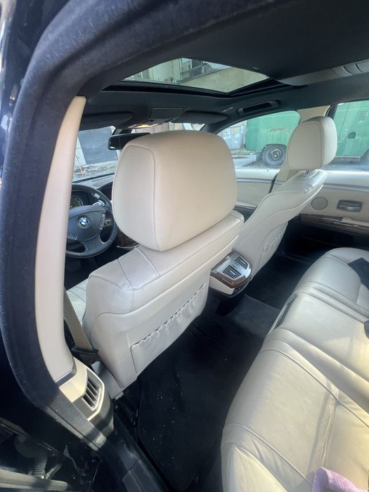 BMW 740i V8 Long Facelift