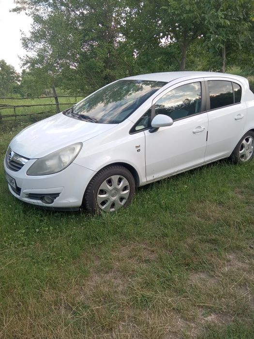 Vând Opel CORSA D
