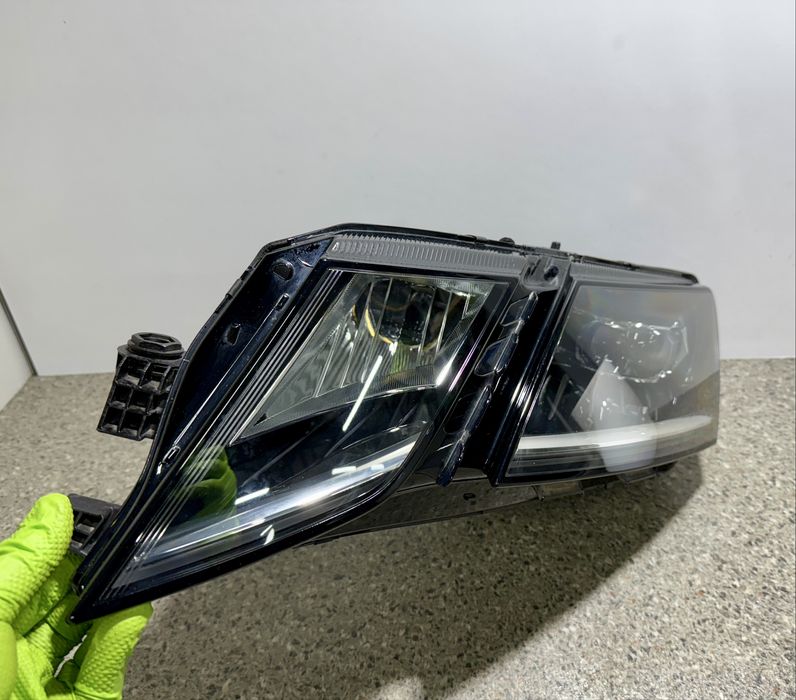 Far stânga full led octavia 3 facelift